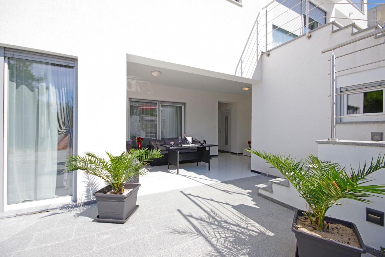 מאקרסקה Villa Inis מראה חיצוני תמונה