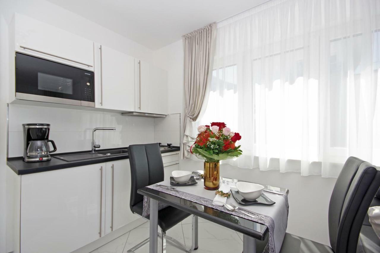 מאקרסקה Villa Inis מראה חיצוני תמונה