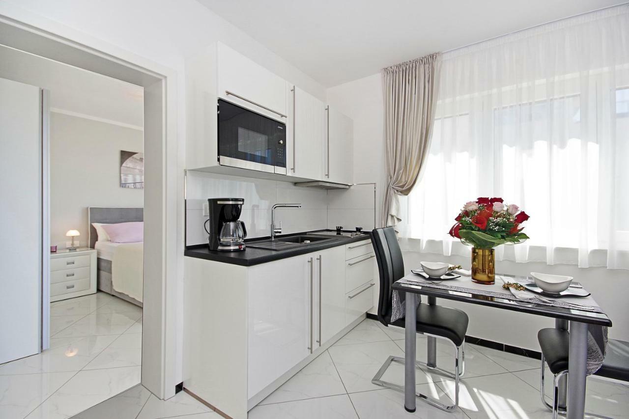 מאקרסקה Villa Inis מראה חיצוני תמונה