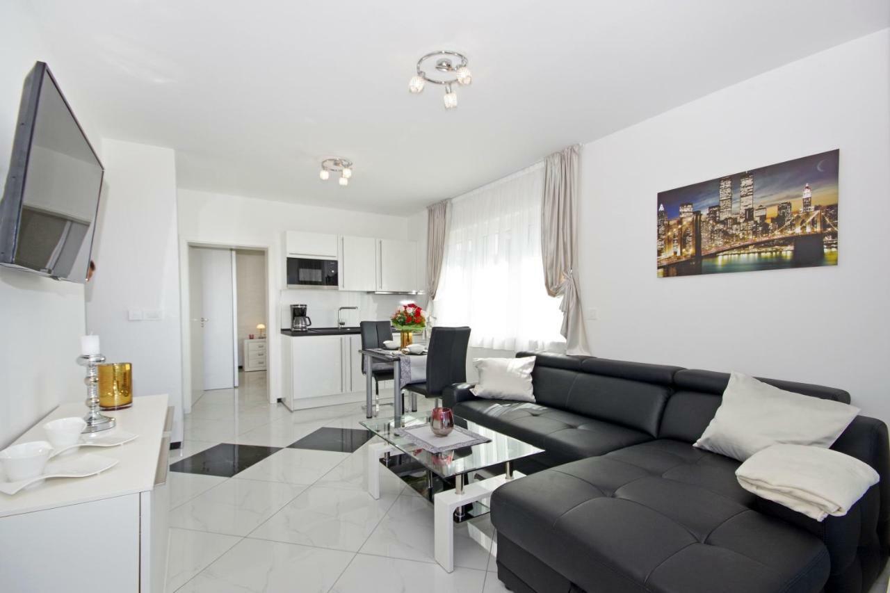 מאקרסקה Villa Inis מראה חיצוני תמונה